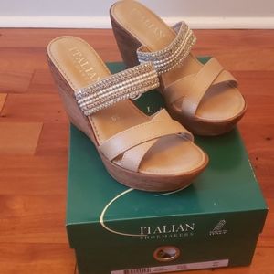 Italian Shoemakers tan wedge